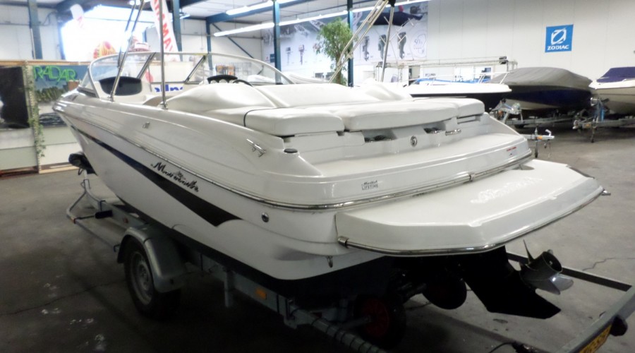 Mariah R18.9 bowrider in nieuwstaat