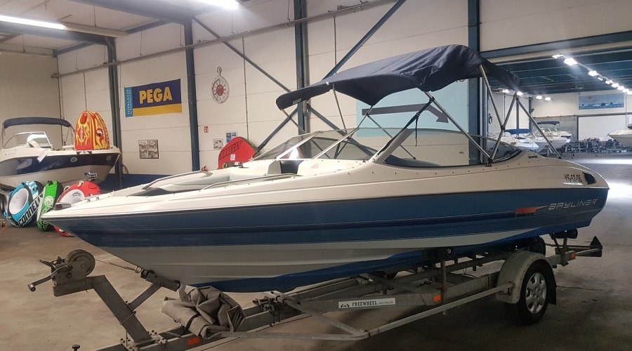 Bayliner 2050 Capri Bowrider