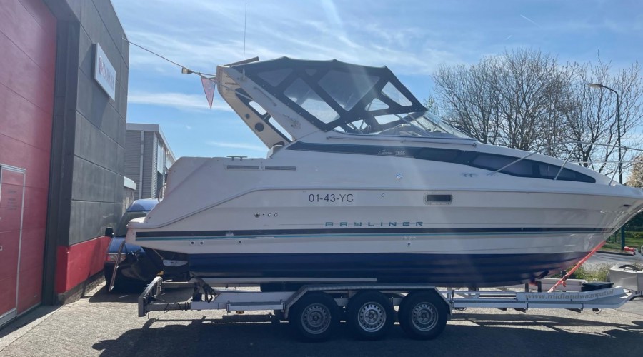 Bayliner 2855 (zéér compleet)