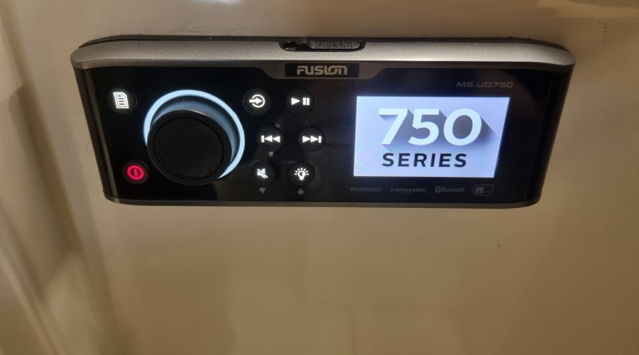 Eolo 590 Open Met Yamaha F150 en trailer (Bomvol!)