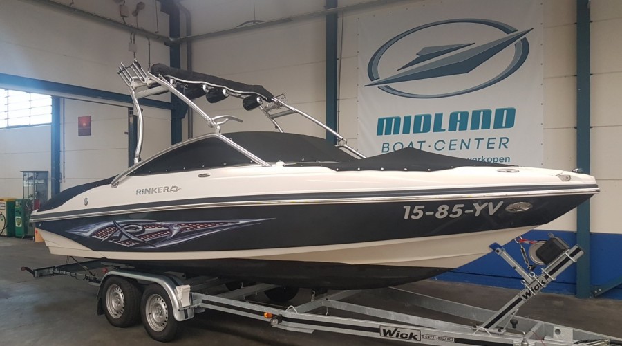 Rinker 226 Captiva R1