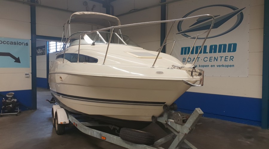 Bayliner 2355 Ciera Sunbridge DIESEL (met klein defect)