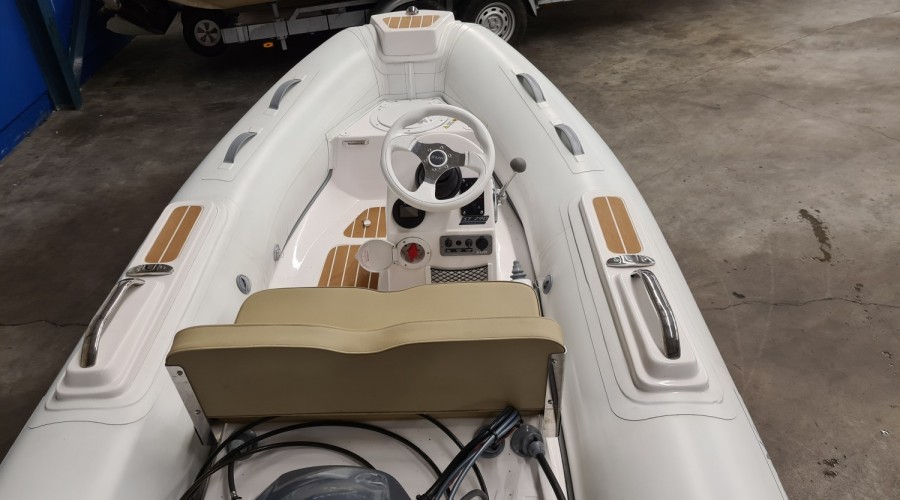 Sur Marine ST290 Luxury Tender met Yamaha F20GEPL