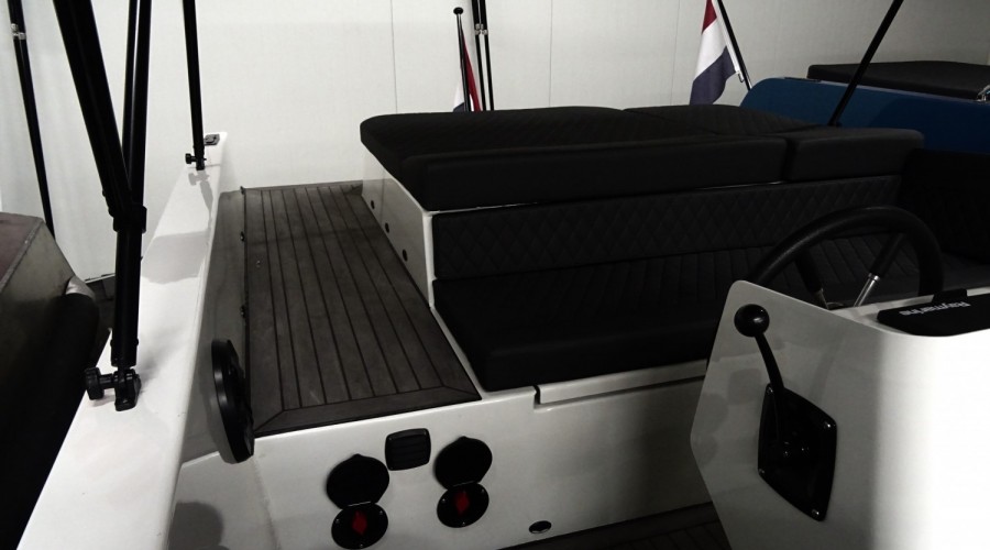 Luxury Tender 60 (NIEUW) met Honda BF60