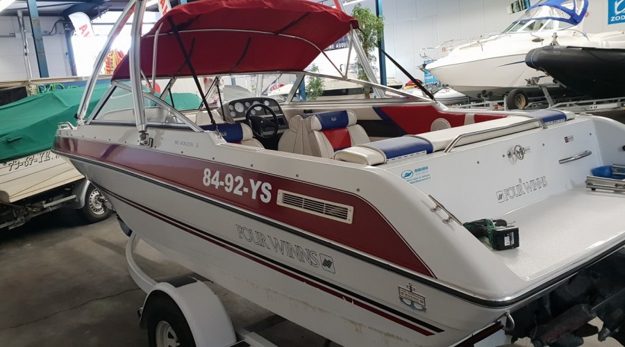 Hele nette Four Winns 190LS Bowrider